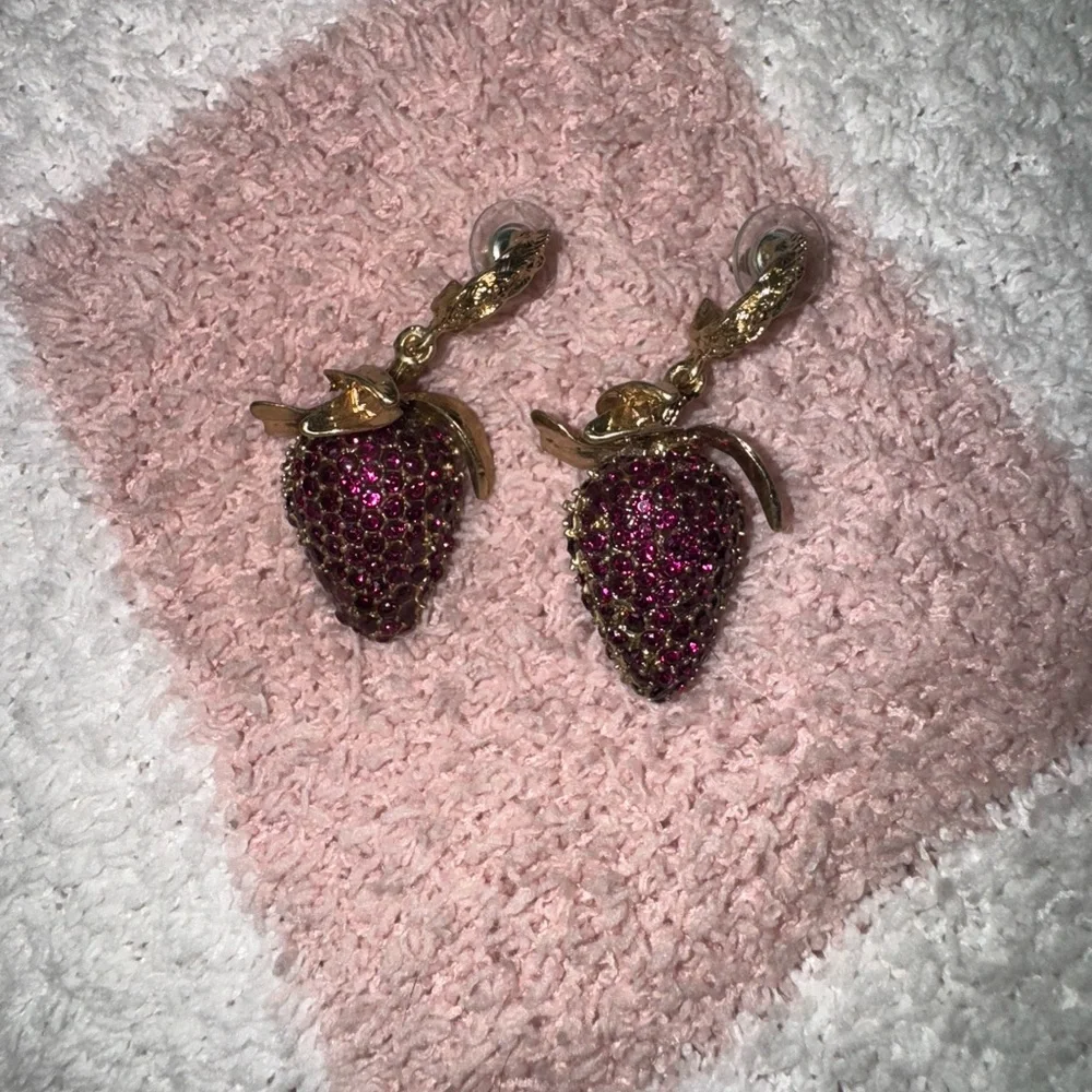 Strawberry Rhinestone Drop Earrings - Picture 3 of 3